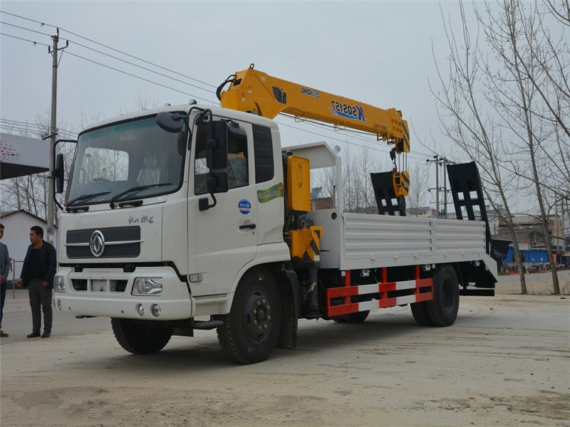 東風天錦【5-6.3噸】隨車吊帶爬梯