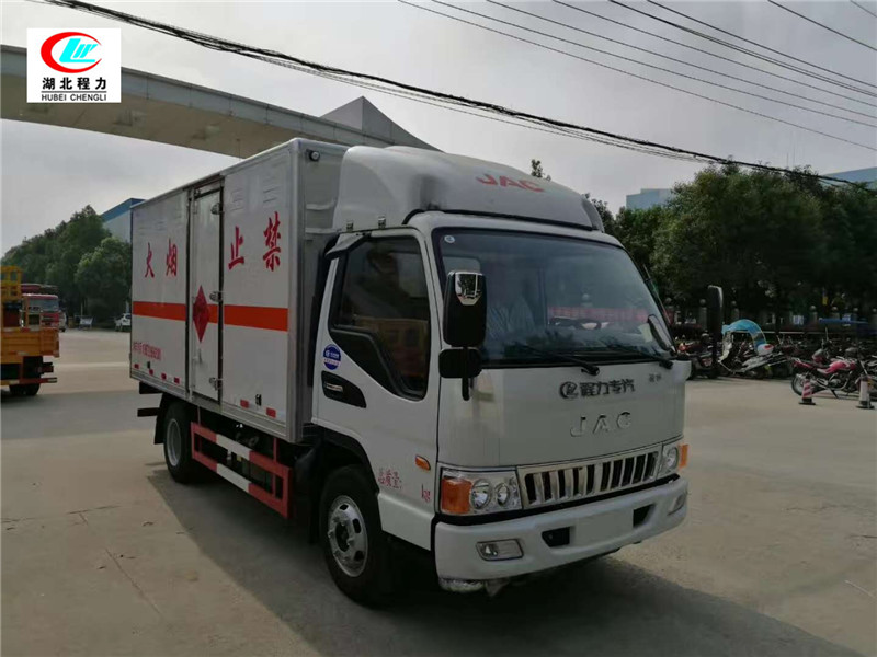 江淮4.1米易燃液體廂式運輸車【三類 】