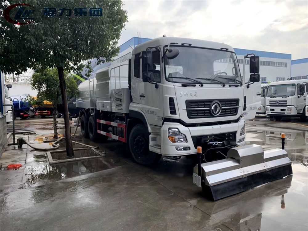 (13方)東風天龍 后雙橋路面清洗車